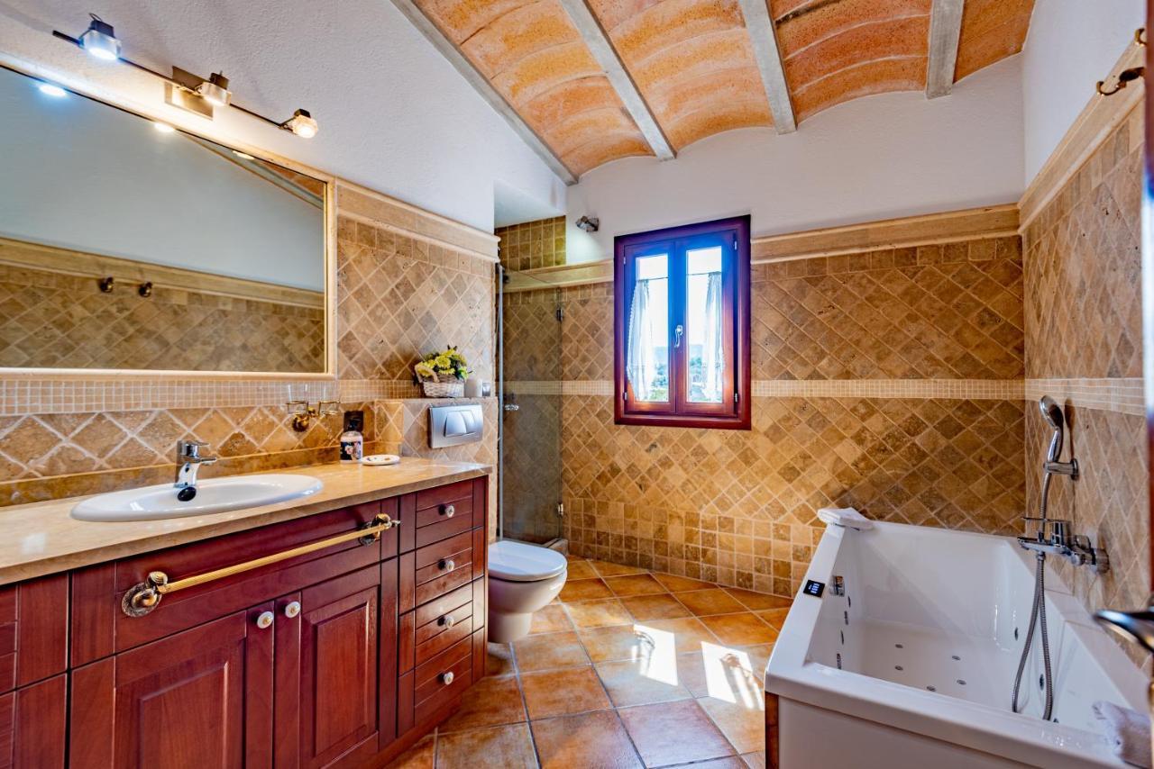 Villa In Center Of Pollensa With Pool And Jacuzzi Kültér fotó