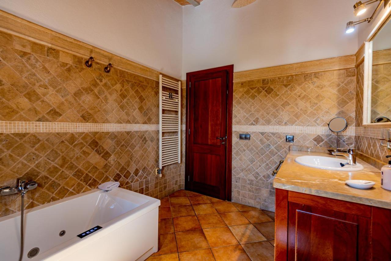 Villa In Center Of Pollensa With Pool And Jacuzzi Kültér fotó